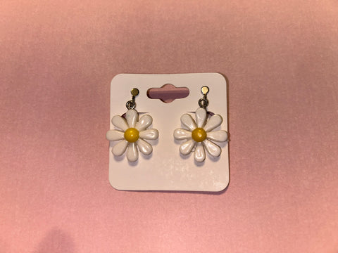 Daisy clip on earrings