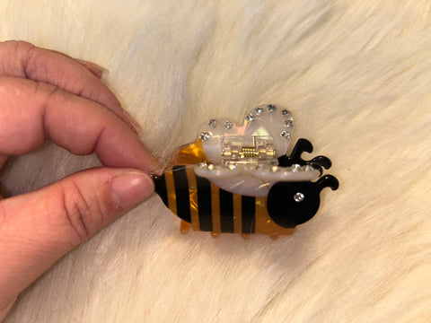 Bee claw clip