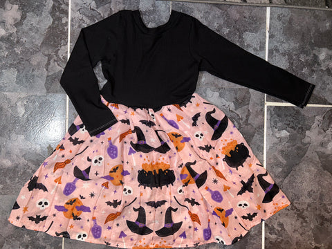 Witches long sleeve bandana dress size 7/8